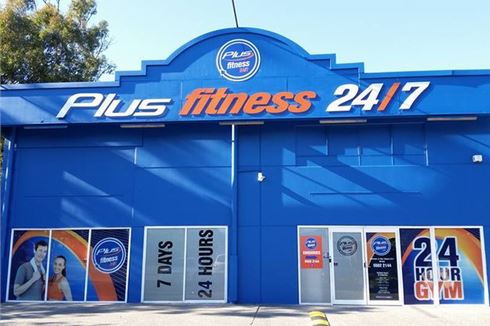 Plus Fitness 24/7 front photo