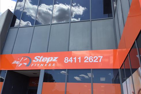Stepz Fitness 24/7 front photo