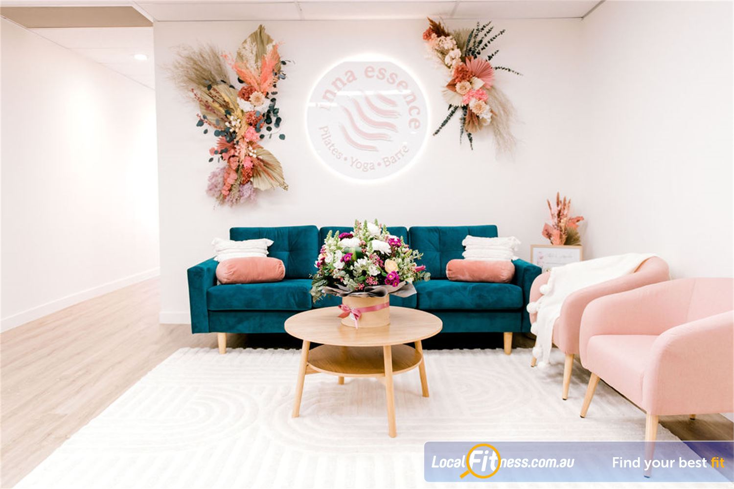 Inna Essence Near Springwood The charming members lounge area in our Underwood Yoga studio.